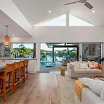 Luxe Modern 4 Bedroom Waterfront Home