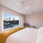 Luxe Modern 4 Bedroom Waterfront Home