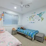 Luxe Modern 4 Bedroom Waterfront Home